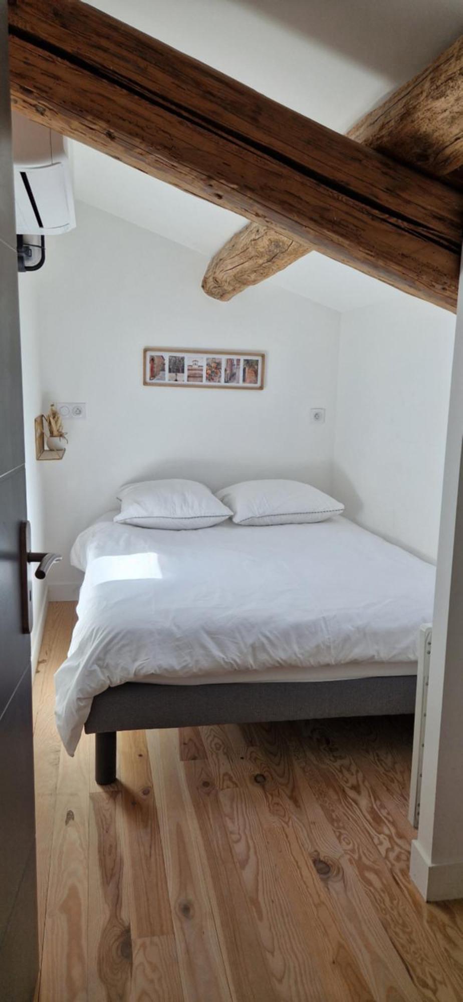 Appartement Dans Un Mas Provencal Renove Saint-Hilaire-d'Ozilhan Exterior photo