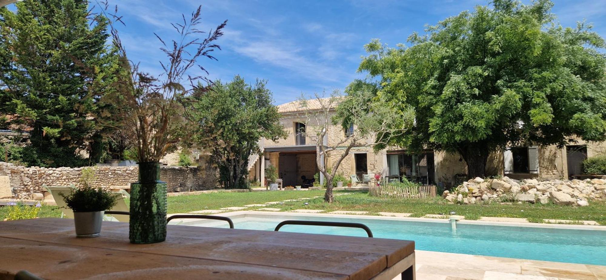 Appartement Dans Un Mas Provencal Renove Saint-Hilaire-d'Ozilhan Exterior photo